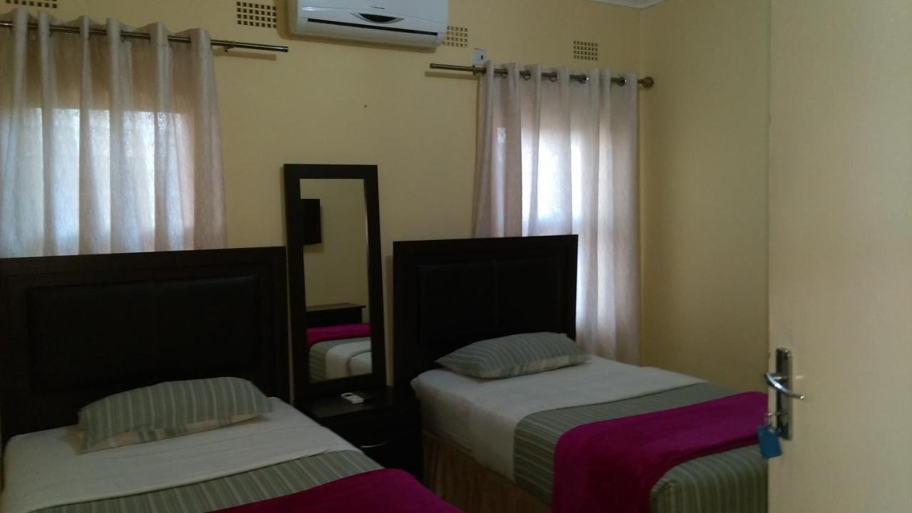 Cypress Executive Lodge Livingstone Bagian luar foto
